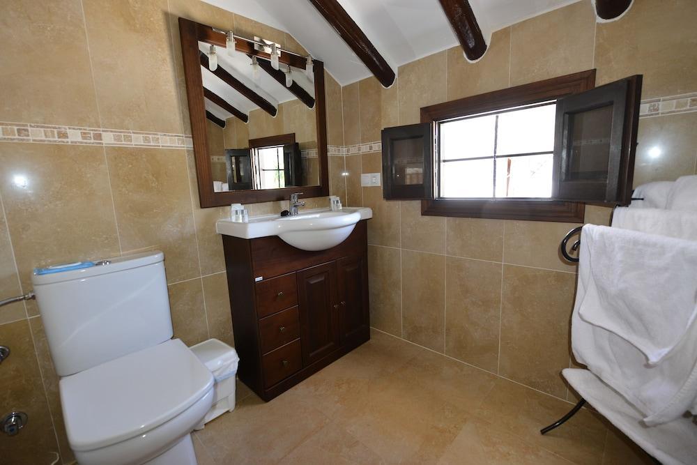 Cortijo La Haza Bed & Breakfast Iznajar Exterior photo