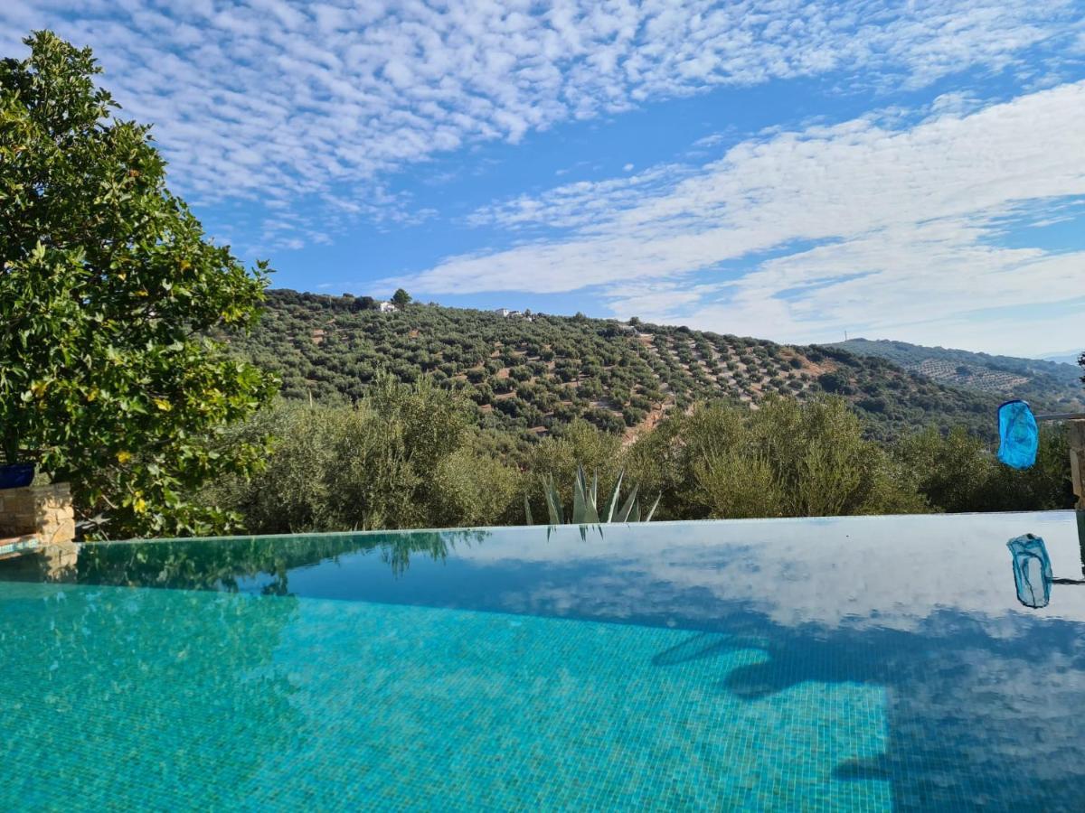 Cortijo La Haza Bed & Breakfast Iznajar Exterior photo