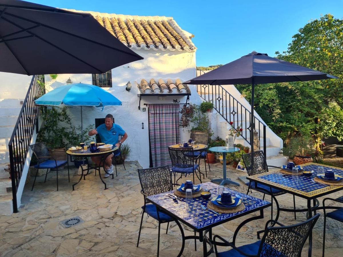 Cortijo La Haza Bed & Breakfast Iznajar Exterior photo