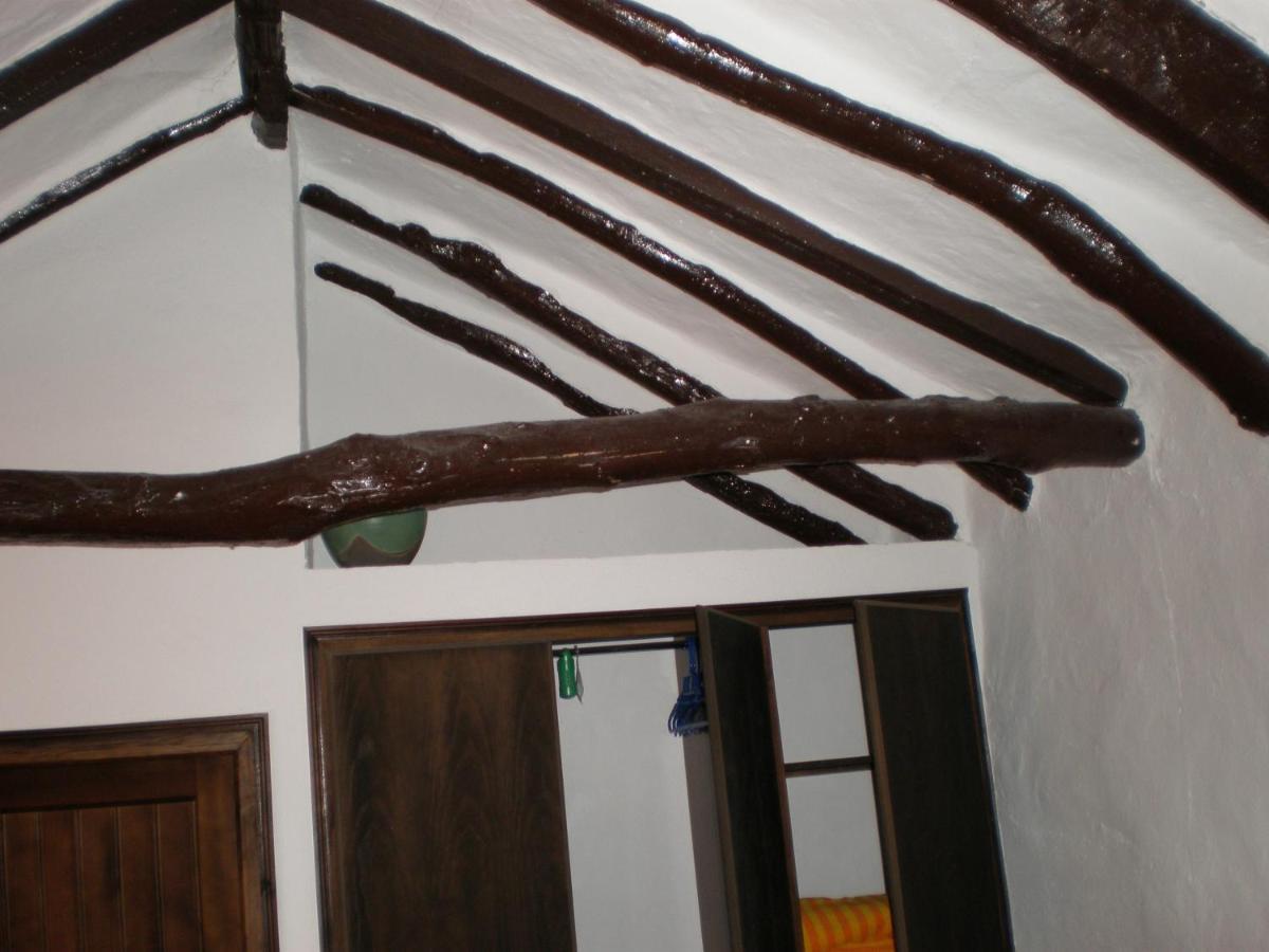 Cortijo La Haza Bed & Breakfast Iznajar Exterior photo