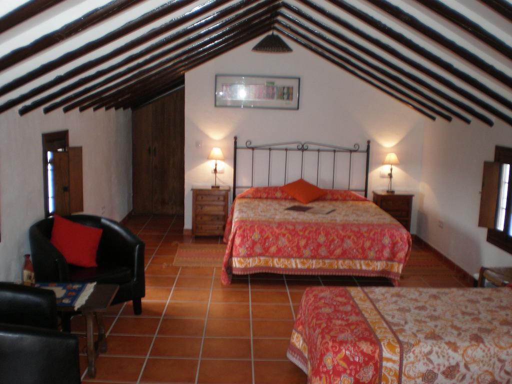 Cortijo La Haza Bed & Breakfast Iznajar Room photo