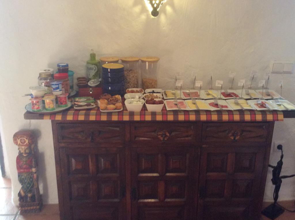 Cortijo La Haza Bed & Breakfast Iznajar Exterior photo